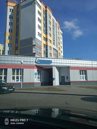 Апартаменты Apartment on Zhaloytskaga 35 Пинск Улучшенные апартаменты-2